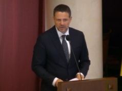 Rafał Trzaskowski lekceważy radnych? „Na odpowiedź czekałem 7 miesięcy”