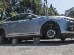 Samochód nie ruszy bez pozwolenia "z chmury", czyli wielki paraliż systemów