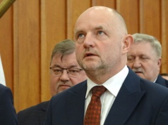 Nie minęło pół roku jak sejmik dał marszałkowi podwyżkę, a szykują już kolejną