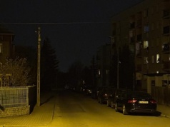 Mieszkańcy boją się o bezpieczeństwo, a ZDiK tłumaczy, że Tauron trzyma ich pod ścianą – co z oświetleniem na os. Kolejowym?