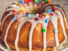 Pulchna i wilgotna babka na ostatnią chwilę. Zniknie co do okruszka