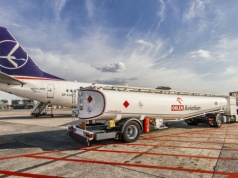 Interwencja Orlenu nie powstrzyma wzrostu cen biletów. LOT: stawki zależą od wielu czynników