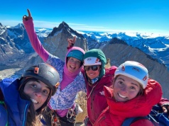 Kobiecy zespół na gigantycznej „Sudafricanie” na Torre Central del Paine