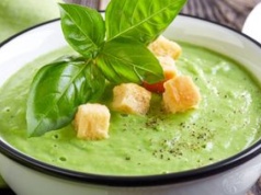 Krem z wiosennego warzywa. Pięknie wygląda, a jeszcze lepiej smakuje