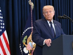 Poparcie dla Trumpa mocno w dół. Rekordowo niski wynik