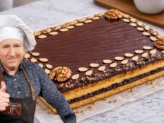 Nie kruchy, a biszkoptowy. Mazurek Rączki to hit, który musisz upiec!