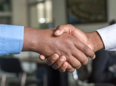 Jak firma przewozowa buduje zaufanie klientów w dobie cyfrowej transformacji?