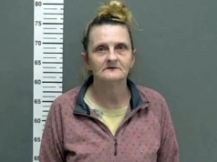 Koszmarna pomyłka AI. Angela trafiła za kraty, straciła dom, auto i psa