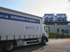 Pierwszy w historii transport antymaterii. Przełom naukowy w CERN