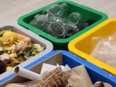 Gdzie wyrzucasz opakowania po kawie? Większość z nas popełnia błąd