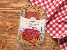 Salami kładzie się cieniem na wizerunku Makłowicza. Jego firma przeprasza