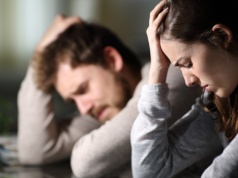 Osamotnieni w związkach. "Czuję emocjonalny chłód z jego strony"