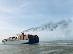 Iran chce haraczu za przepłynięcie przez Ormuz. Dwa miliony dolców za statek