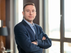 „Jestem 30 proc. na minusie – co robić?”. Klasa średnia nie potrafi inwestować. Analityk podpowiada, jak podchodzić do „okazji”