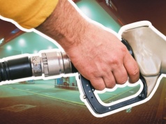 Myślisz, że rząd skubie cię paliwach? Biorę kalkulator i udowadniam, że paliwo jest... tanie