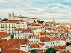 Portugalia: Kościół wypłaci ponad 1,6 mln euro ofiarom wykorzystania seksualnego