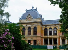 Najpopularniejsze sanatorium świata? Odwiedził je Bond i Jackie Chan. Miało być dla cesarza
