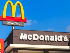 Obawiali się, że AI zabierze im pracę. Tymczasem robią to… humanoidy!