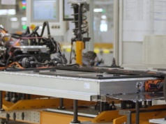 Prawie 100 000 egzemplarzy VW ID.3, Cupry Born, ID.4, ID.5 i ID. Buzza w akcji przywoławczej. Moduły baterii