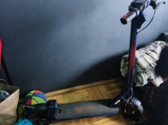 Policjanci zatrzymali sprawcę kradzieży hulajnogi elektrycznej i odzyskali pojazd