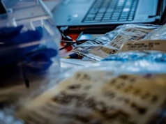 Kolejne uderzenie w międzynarodowy gang. Szmuglowali migrantów i narkotyki