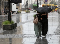 Pogoda podzieli Polskę. Synoptycy IMGW zapowiadają deszcz i burze. W górach spadnie śnieg