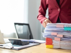 Gminy zgłaszają kluczową poprawkę do rejestru umów. Uchroni system przed paraliżem