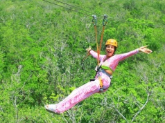 Twierdziła, że nie może pracować. Została przyłapana na rajskich wakacjach