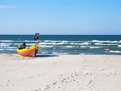 Letnie wakacje nad morzem? Dębki zapraszają na urlop!