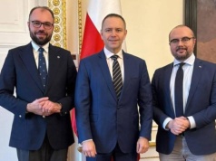 Głosowanie ws. weta prezydenta. Wyłamało się dwóch posłów PiS