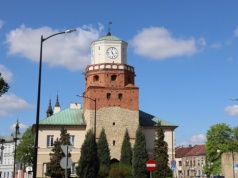 Burmistrz Wielunia był pytany na sesji o zmiany kadrowe w ratuszu