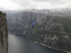 WELL TALK: Filip Oleksik – mistrz slackliningu: "Bardziej niebezpieczna jest jazda samochodem"