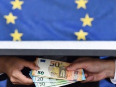 Z czym najbardziej kojarzy się Polakom Unia? Z korupcją!