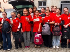 „Mój dom w plecaku” – nowa edycja akcji Caritas. Każdy może się włączyć