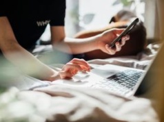 Wysyłają na potęgę wiadomości. Oto jak nie dać się oszustom