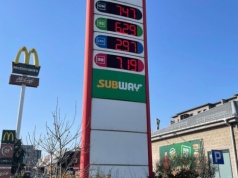 Paliwa w dół przed świętami. Kierowcy zapłacą nawet 1,20 zł mniej!