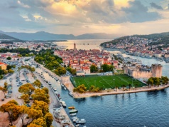 City break w Chorwacji 🏛️✈️ Loty i 3 noce w 4* hotelu w Trogirze za 889 PLN 🇭🇷