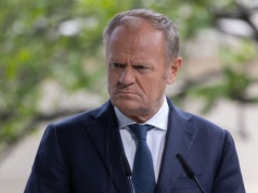 Tusk pytany o wyrok ws. byłej działaczki PO. Postawę prawicy ostro skwitował