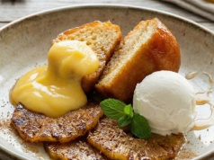 Korzenny ananas z babà al rum i lemon curdem. Deser Bogumiła Przybylaka