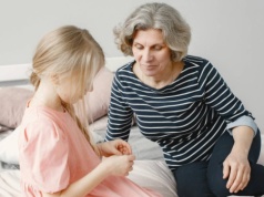Dziadkowie nie chcą zajmować się wnukami. "Rodzicami też nie byli zaangażowanymi"