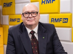 Ruch rządu ws. paliw. Podatki powinny być obniżone na stałe?