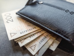 Stracił pracę pięć lat przed emeryturą. ZUS oferował mu taką kwotę, to nie żart