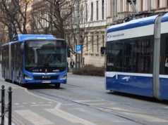 Zmiany w kursowaniu autobusów i tramwajów w Krakowie