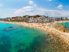 Letni wypoczynek na Costa Brava 🌤️⛱️🌊 Loty i noclegi w ⭐⭐⭐⭐ hotelu ze śniadaniami