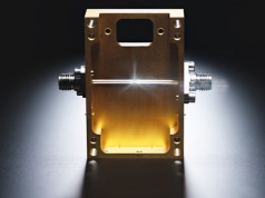 Diamenty syntetyczne rewolucją w ochronie półprzewodników do celów wojskowych