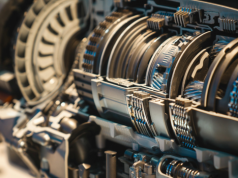 Chłodnica cieczy to nie tylko chłodzenie silnika. Dlaczego jej wydajność jest kluczowa dla skrzyni biegów?