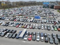 Oblężenie Magnolii Park w przedświąteczny weekend. Czy to się zmieni gdy parking będzie płatny?