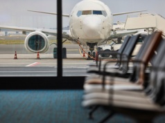 Lotniczy gigant zawiesza część lotów. Zmiany uderzą w pasażerów