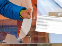 Nie liderzy i nie znajomi. Coś zupełnie innego najczęściej decyduje o głosie w wyborach
