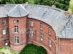 Forteca na wyspie czeka na nowego właściciela. Inwestycja za prawie półtora mln zł